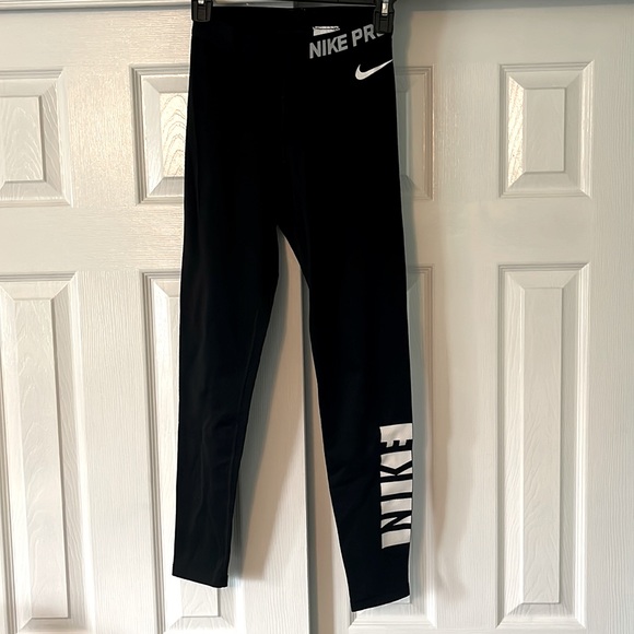 Nike Pro Leggings - Picture 1 of 3
